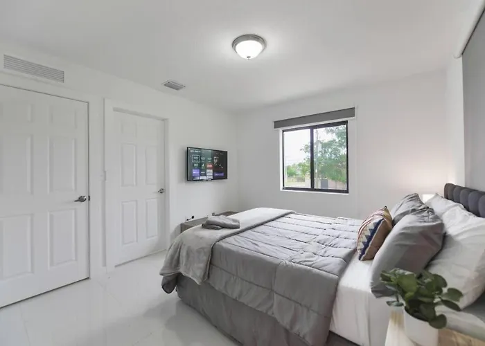 Brand New Duplex 3 Bedroom 2,5 Bathrooms With Parking